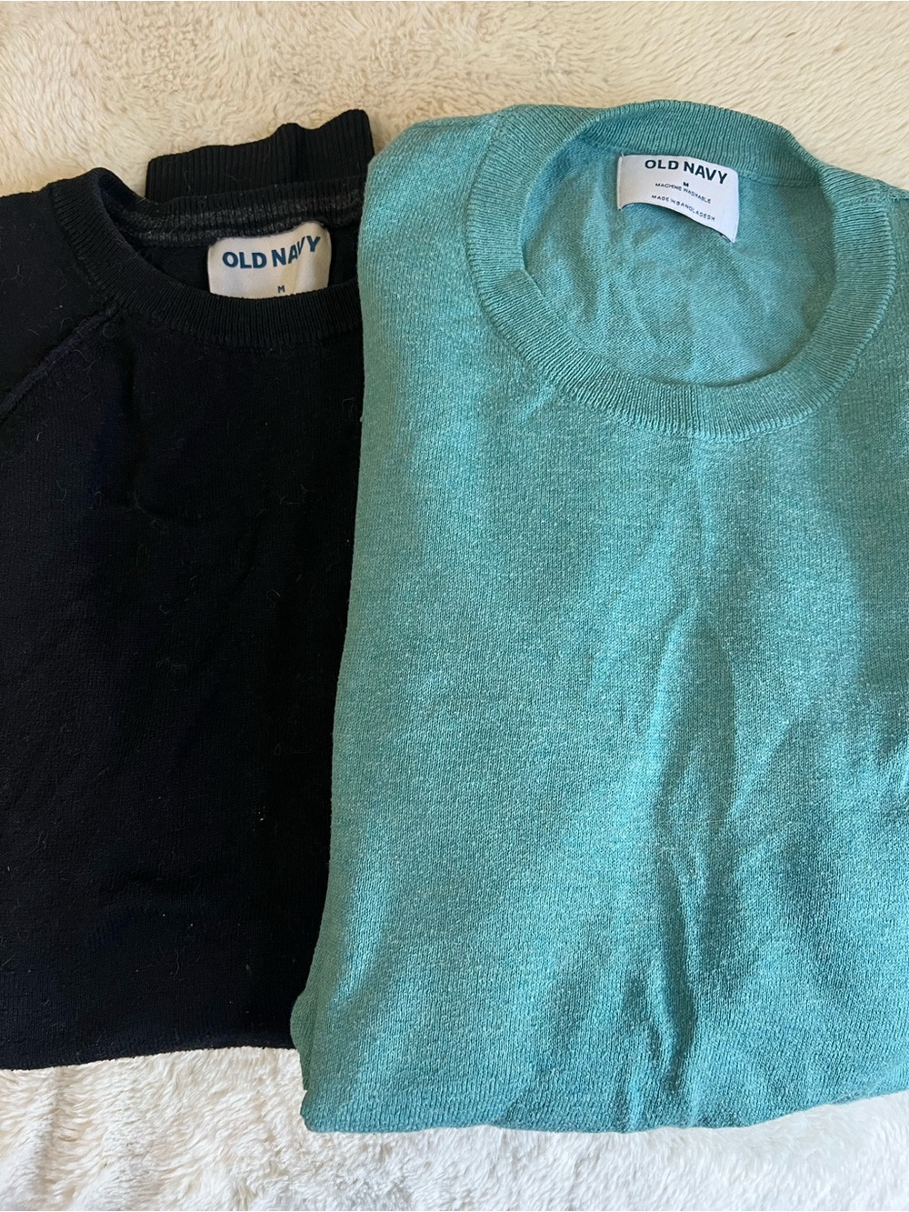 2-for-1!!! 2 Medium Old Navy Longsleeve Men’s Crewneck Sweaters in Black & Teal